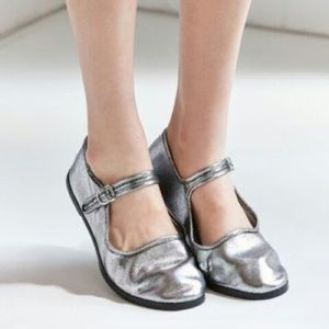 METALLIC SILVER MARY JANE FLATS 8